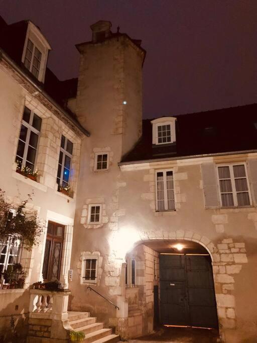 Le "Pied A Terre" - Appartement Plein Centre Avec Parking Prive Bourges Exterior photo